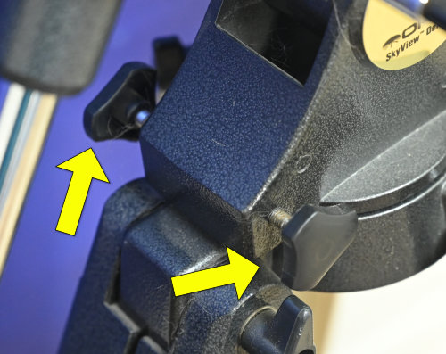 Azimuth adjustment knobs